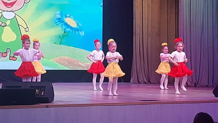 В Мензелинске прошел фестиваль искусства и творчества «Весенняя капель»