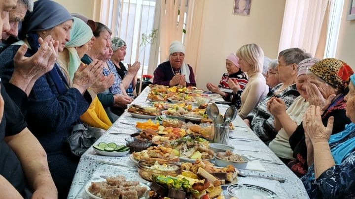 В Доме культурного наследия Мензелинска организовали праздник в честь прошедшего Ураза Байрама