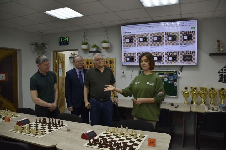 Альфия Когогина посетила объекты народной программы «Единой России» в Мензелинском районе