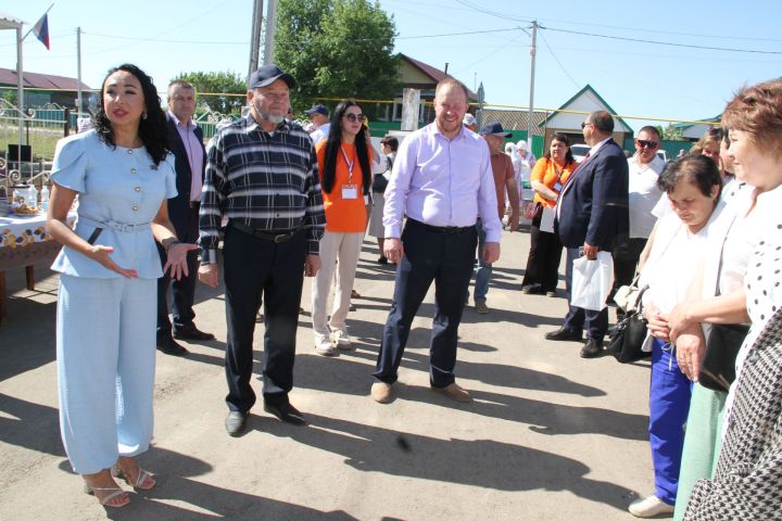 Минзәләгә күрше-тирәдән 14 район җитәкчеләре һәм авыл җирлекләре башлыклары тәҗрибә өйрәнергә килделәр