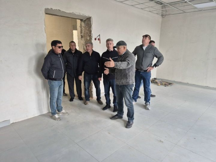 Минзәләдә авыл хуҗалыгы техникумының цифрлаштыру технологияләренә өйрәтү үзәге бинасын төзекләндерү дәвам итә