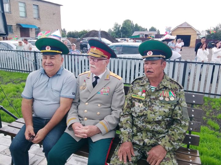 Коноваловкада хәрби хәрәкәтләр ветераннары истәлегенә парк ачтылар
