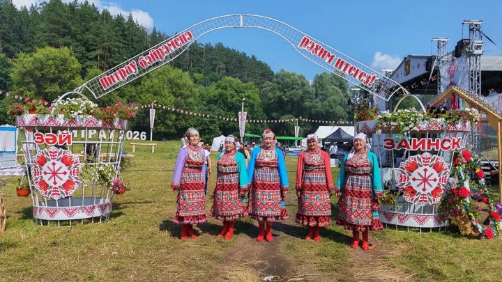 Минзәлә районы делегациясе Питрауга барды