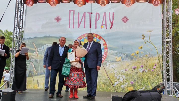 Минзәлә районы делегациясе Питрауга барды