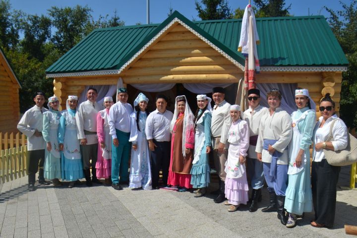 Минзәлә делегациясе Казахстандагы Сабантуйда татар мәдәнияте белән таныштырды