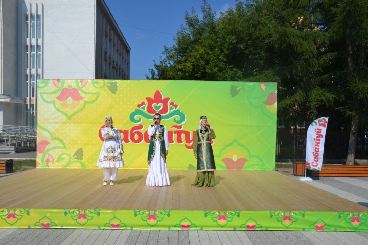 Минзәлә делегациясе Казахстандагы Сабантуйда татар мәдәнияте белән таныштырды