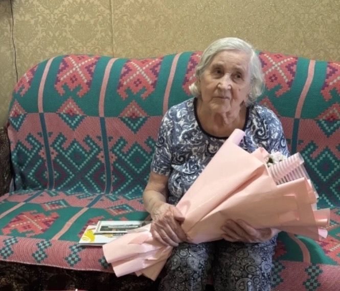 95-летний юбилей отметила труженица тыла Анна Николаевна Кукаркина