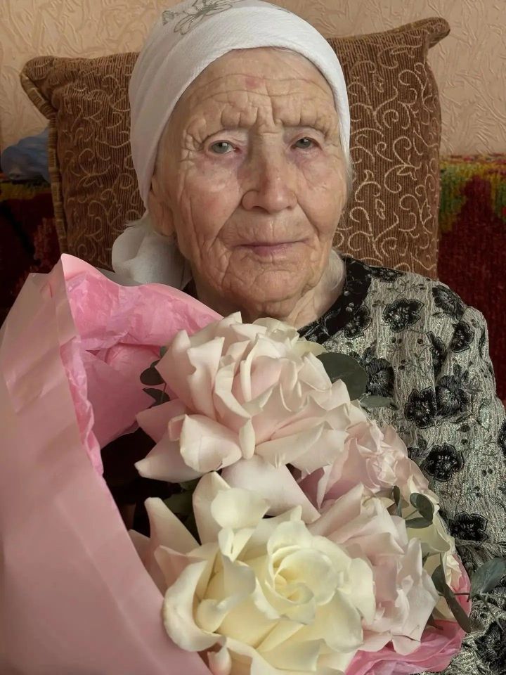 Жительница Мензелинского района, труженица тыла и ветеран труда Разия  Закиева отметила 95-летний юбилей