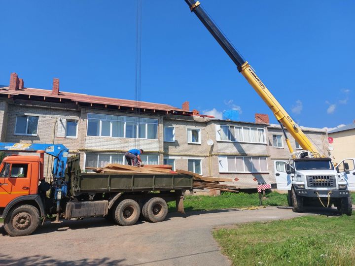 В Мензелинском районе продолжается капитальный ремонт многоквартирных домов