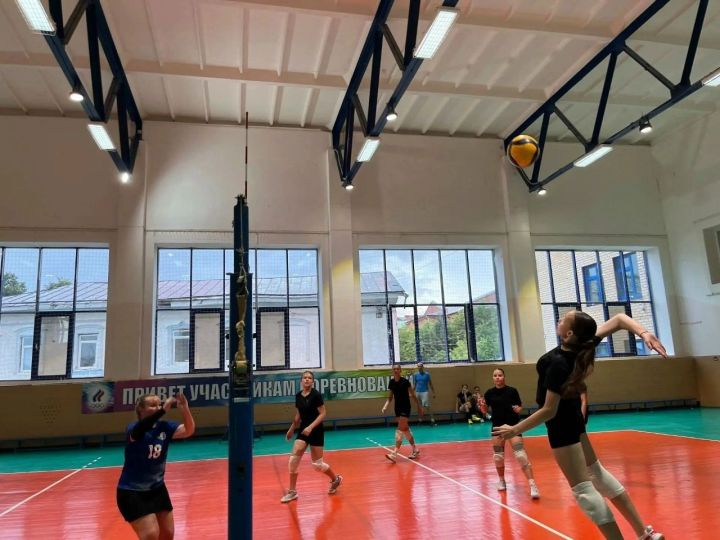 Учебно-тренировочные сборы по волейболу состоялись в Мензелинске