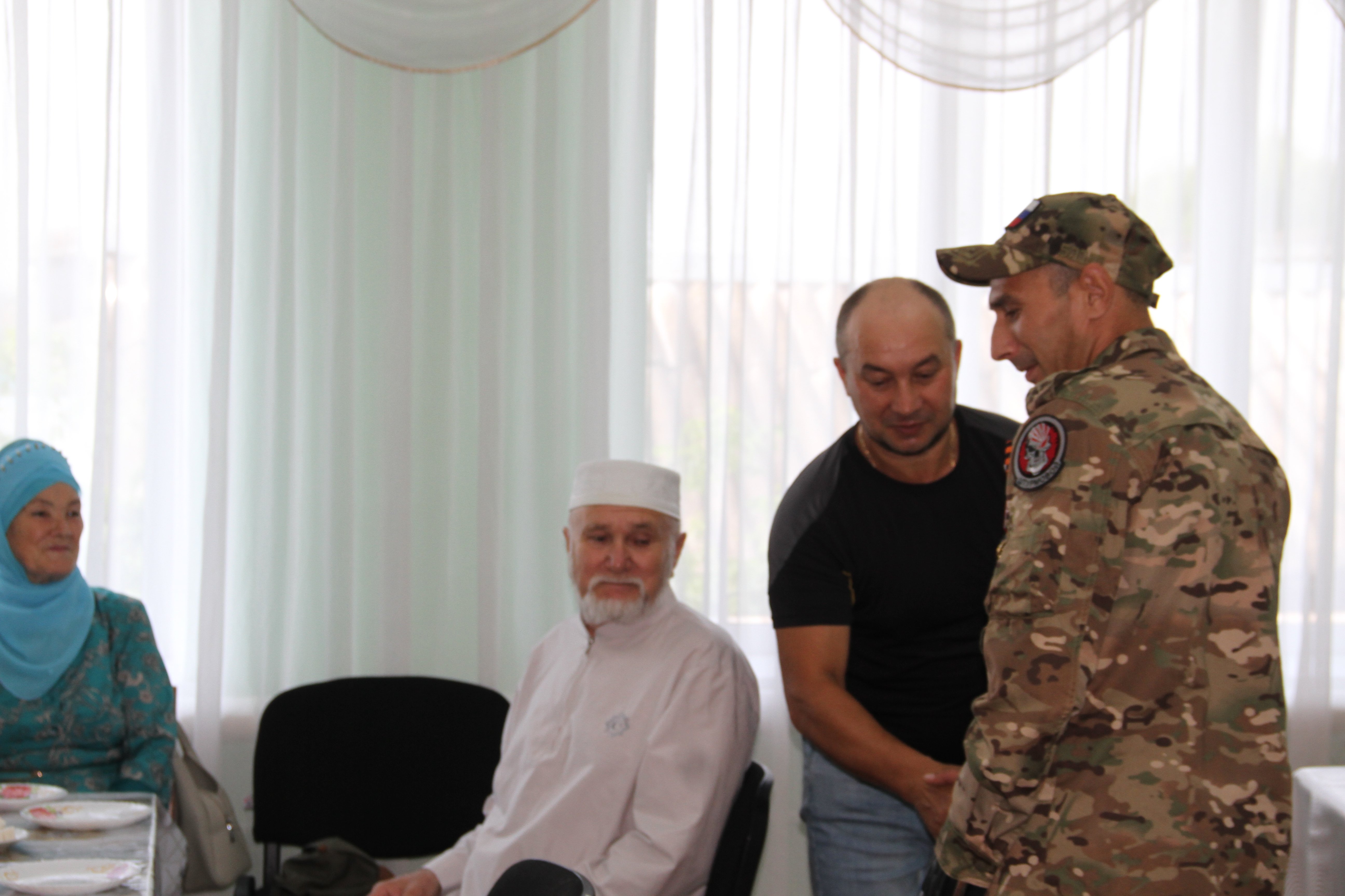 Вручение благодарственных писем 