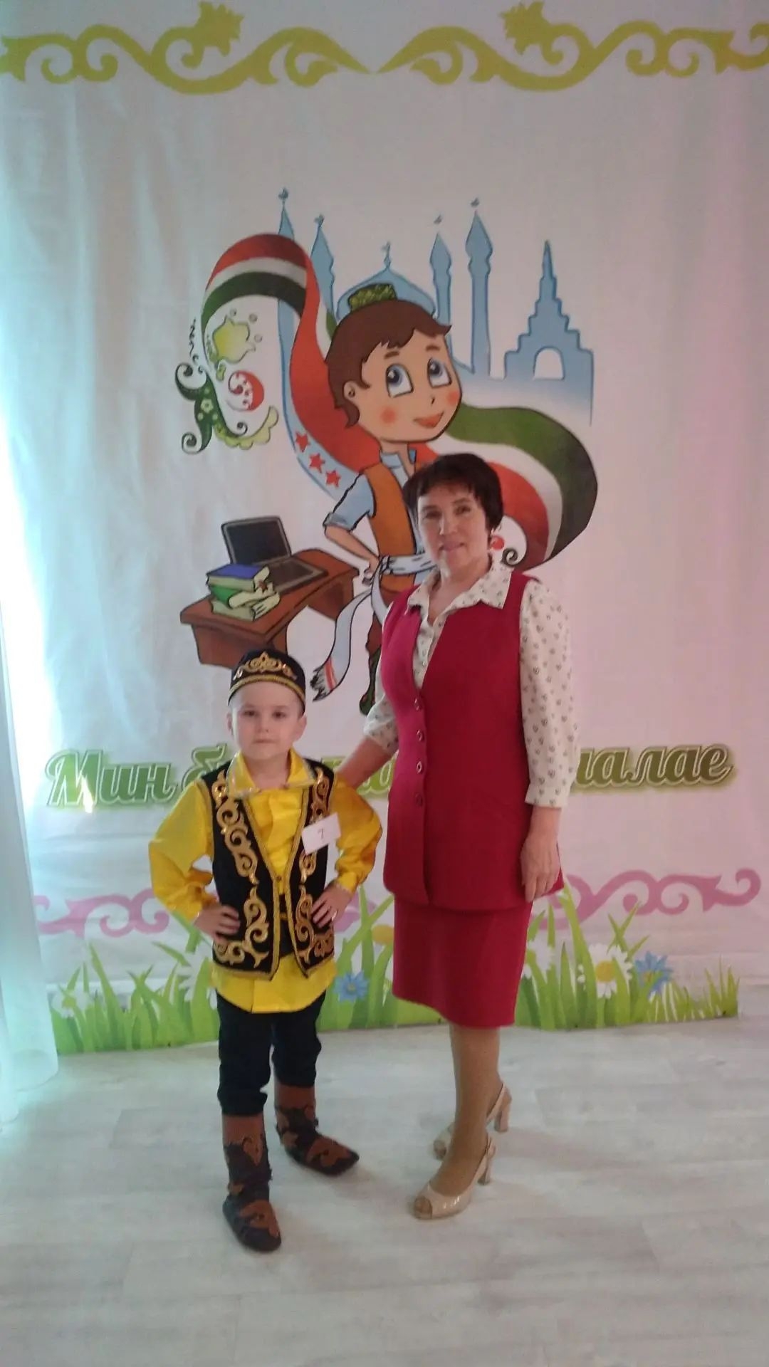 Мин татарча өйрәнәм конкурсы җиңүчесе белән