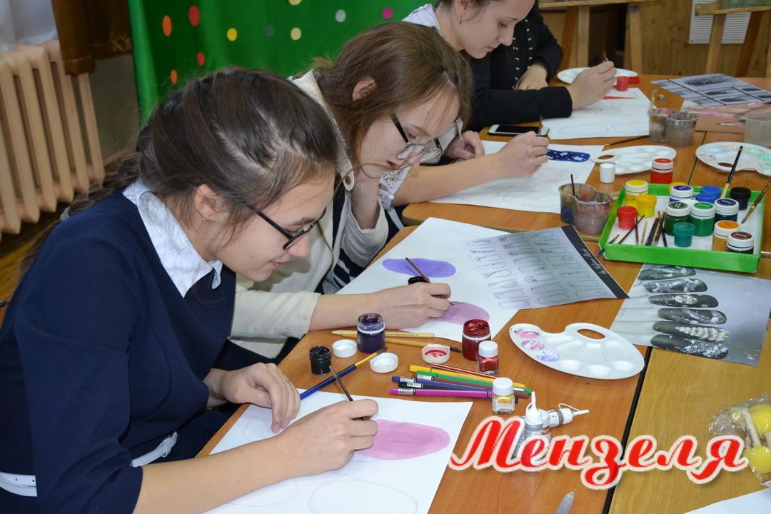 Учащиеся 8 класса СОШ №1 Мензелинска выбирают профессии