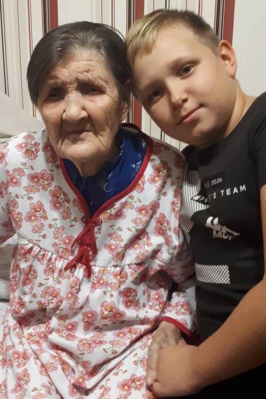 В Мензелинске поздравили с днем рождения 102-летнюю бабушку