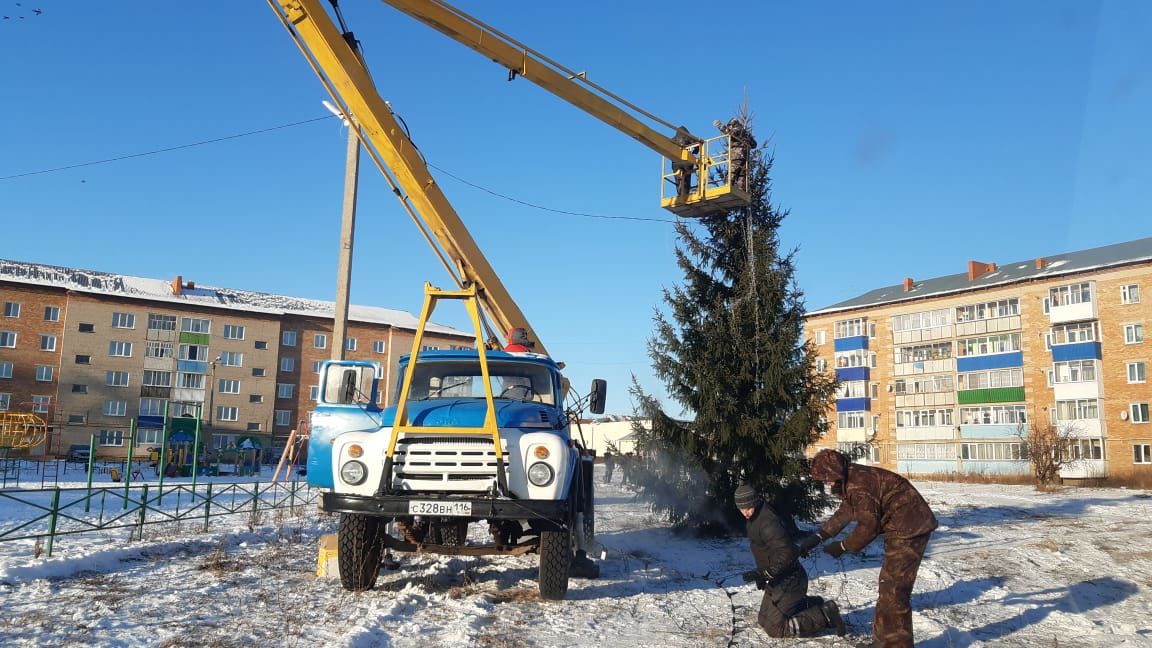 Город Мензелинск готовится к Новому году