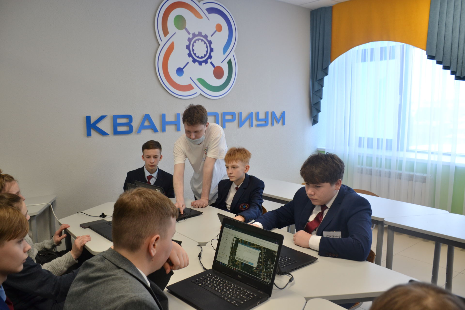 В СОШ №1 г.Мензелинск начались занятия мобильного детского технопарка «Кванториум»