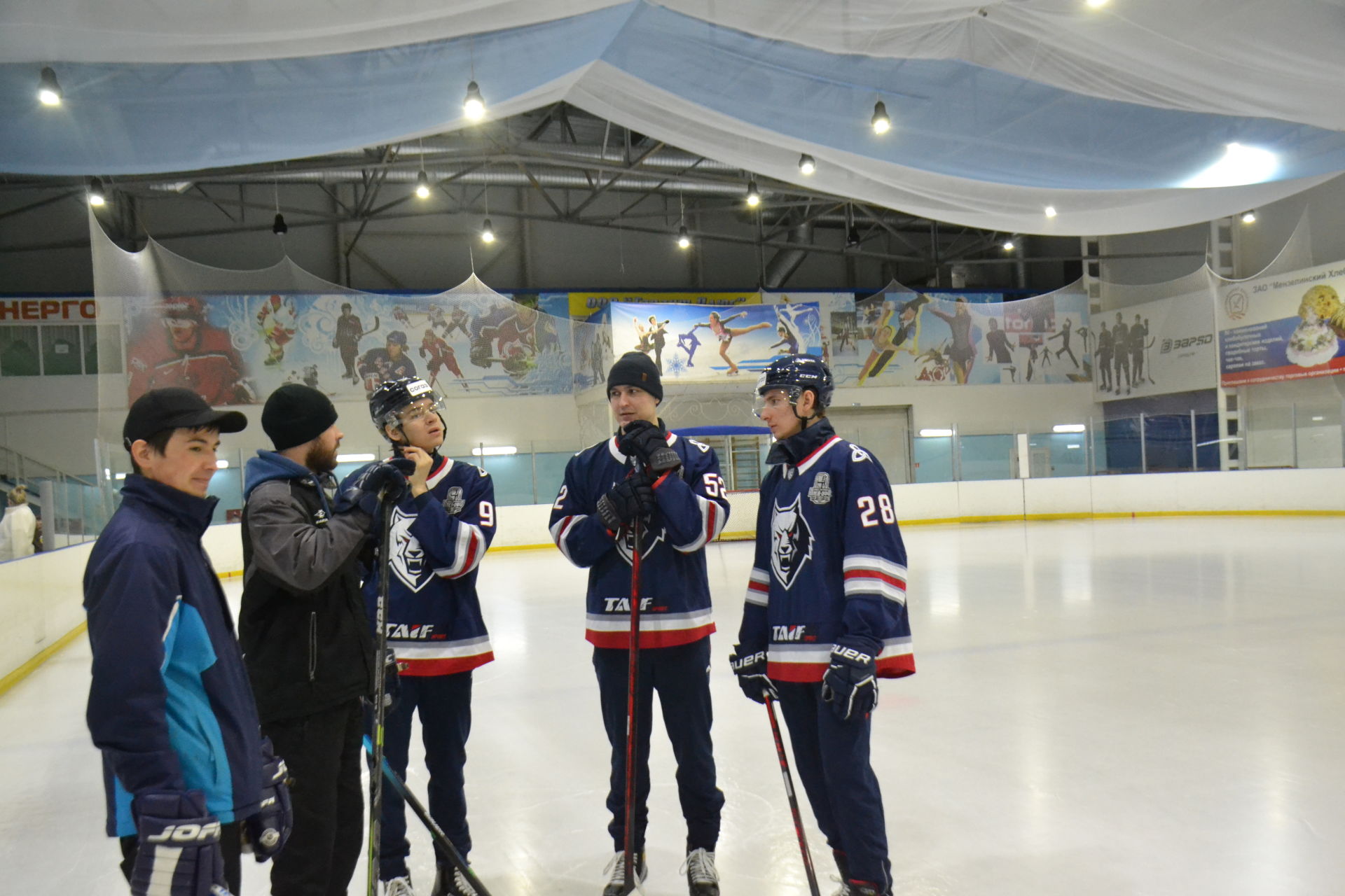 Хоккеисты команды "Нефтехимик“ показали мастер-класс мензелинским ”Кречетам"