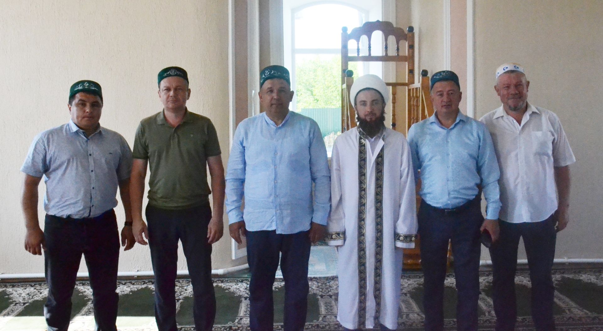 Мусульмане Мензелинска собрались в городской мечети на праздник Курбан-байрам