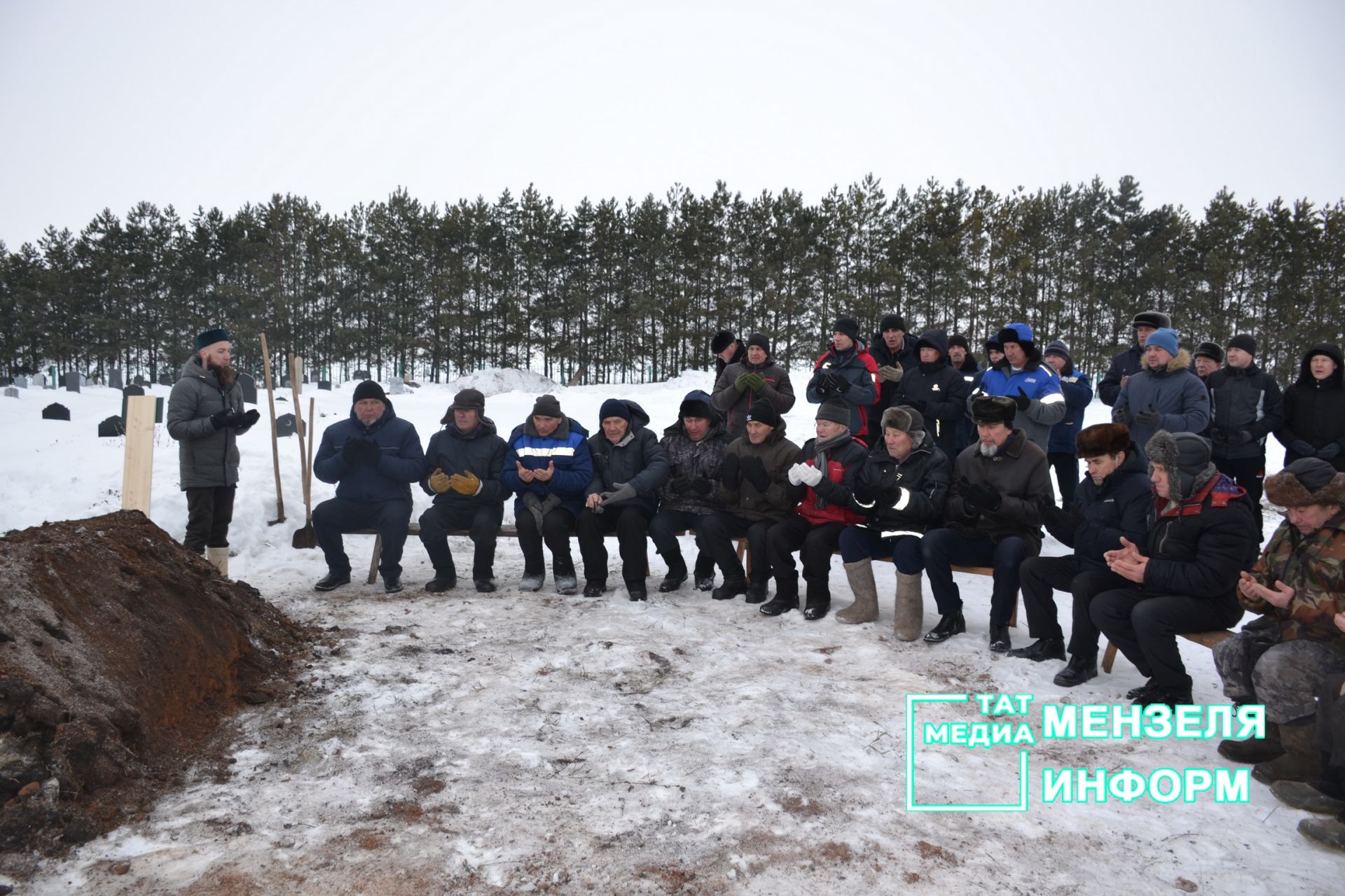 Дәвек авылында Минзәлә районының кыю улын соңгы юлга озаттылар