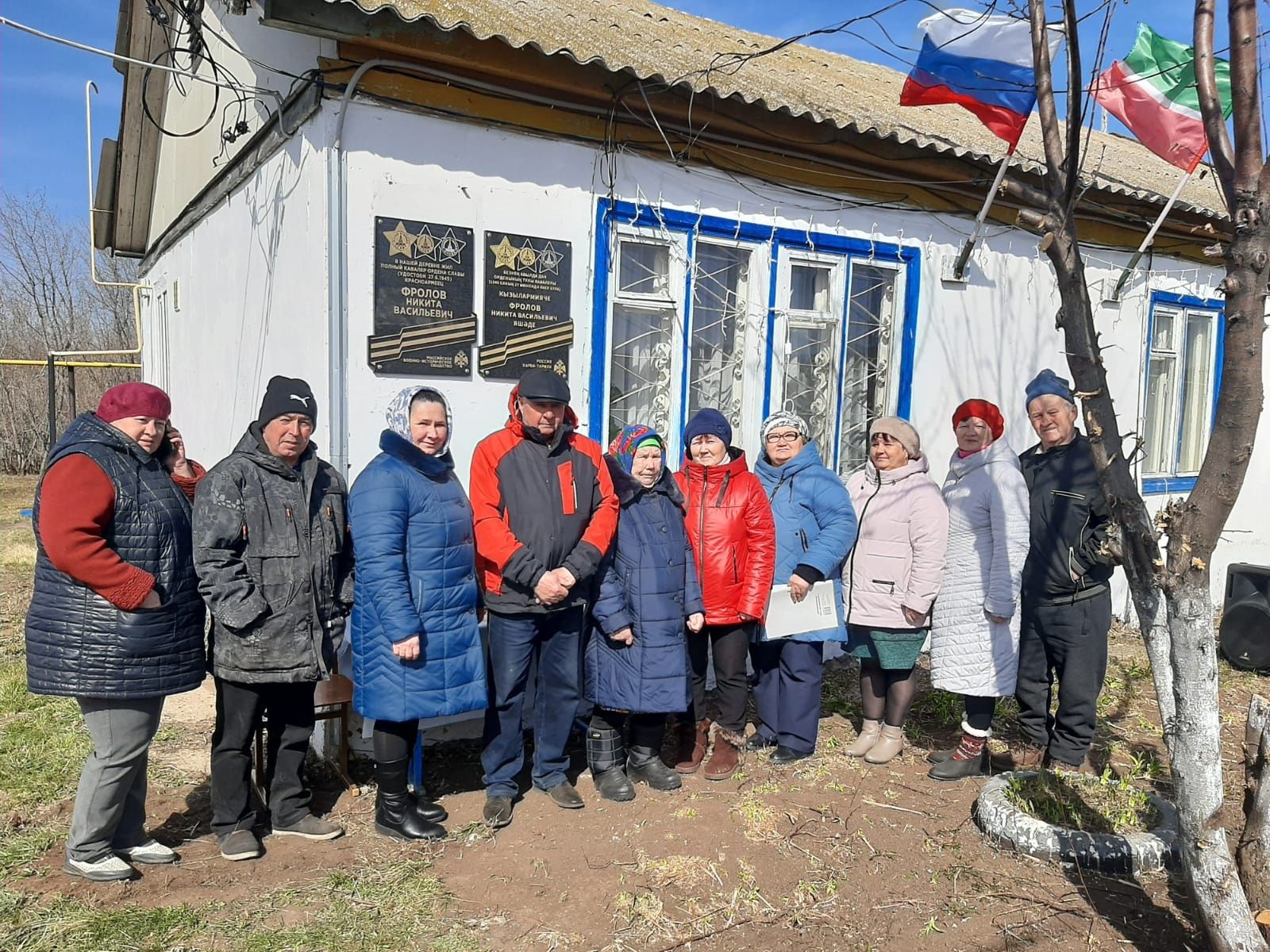 В деревне Верхние Юшады установили мемориальную доску в честь Полного кавалера Ордена Славы