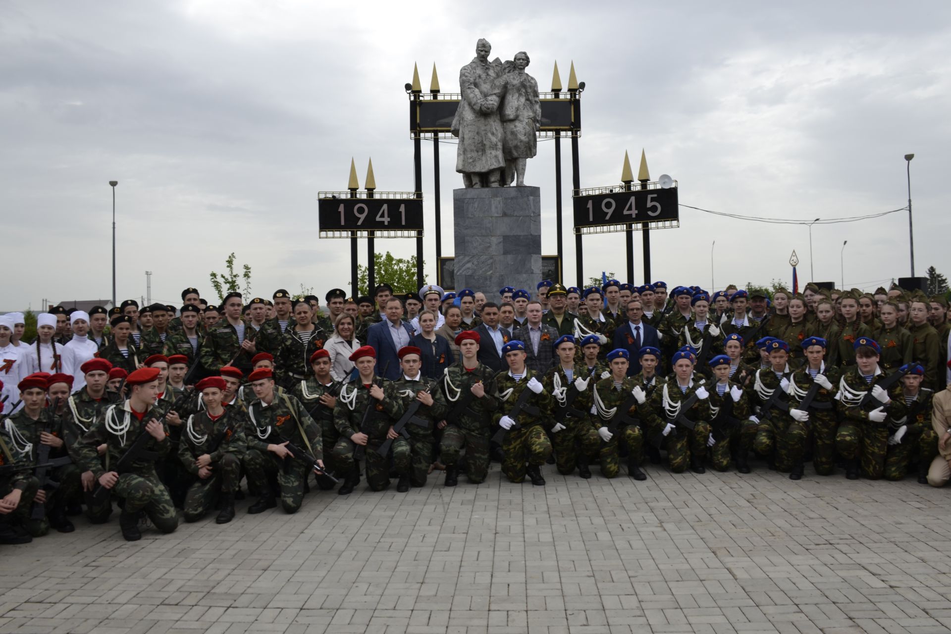 Минзәләдә Бөек Җиңүнең 78 еллыгы уңаеннан яшьләр митингы узды