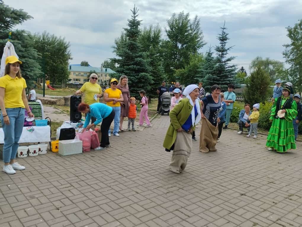 Малый Сабантуй организовали ТОС для жителей Мензелинска