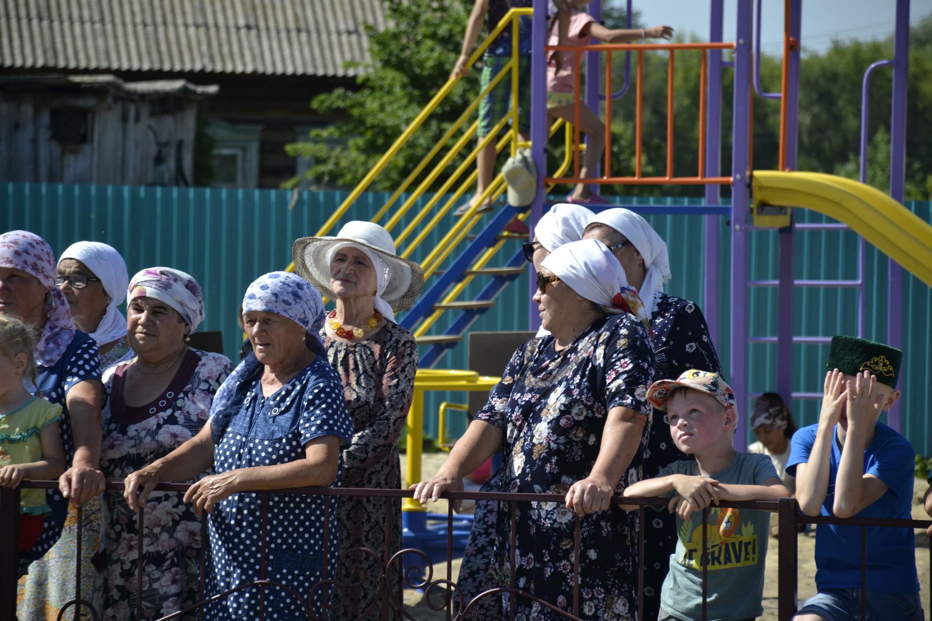 На минарет Аюской мечети установили полумесяц