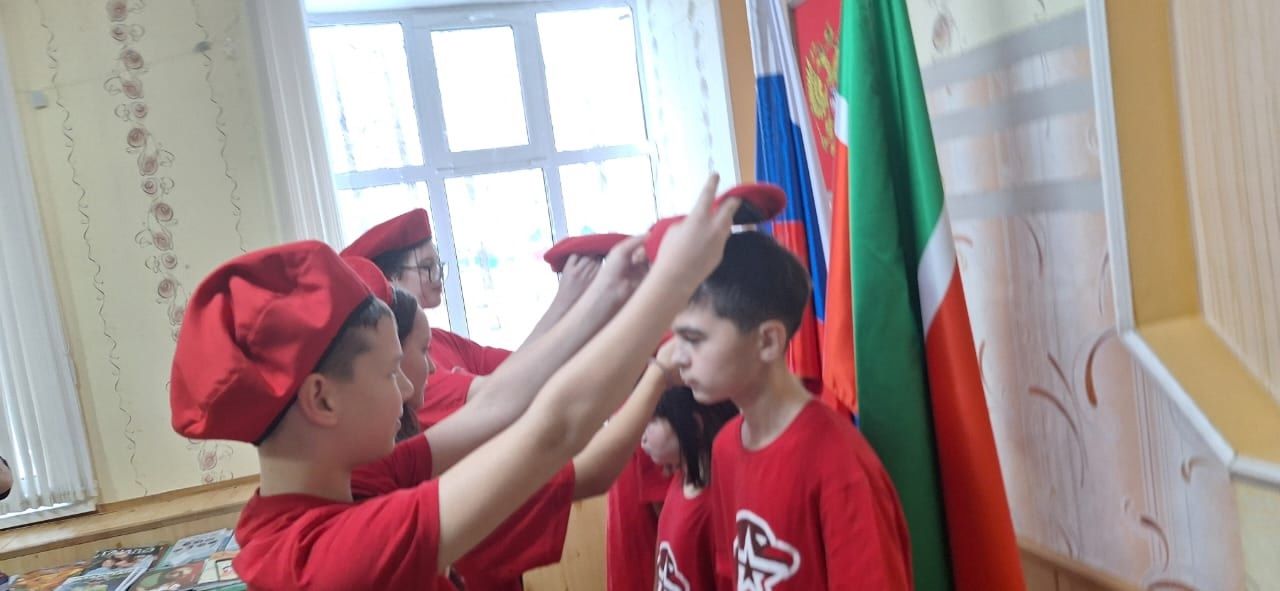 В Кадрякове учеников торжественно приняли в «Юнармию»