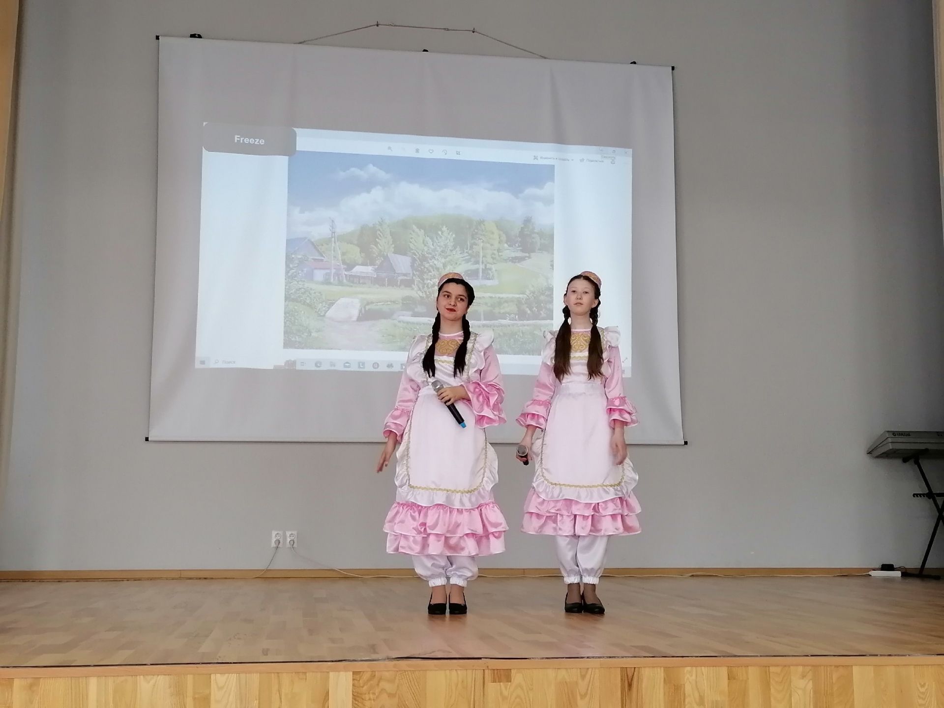 Минзәлә шәһәренең 1нче санлы урта мәктәбендә «Шагыйрь рухы безнең күңелләрдә» исемле фестиваль узды
