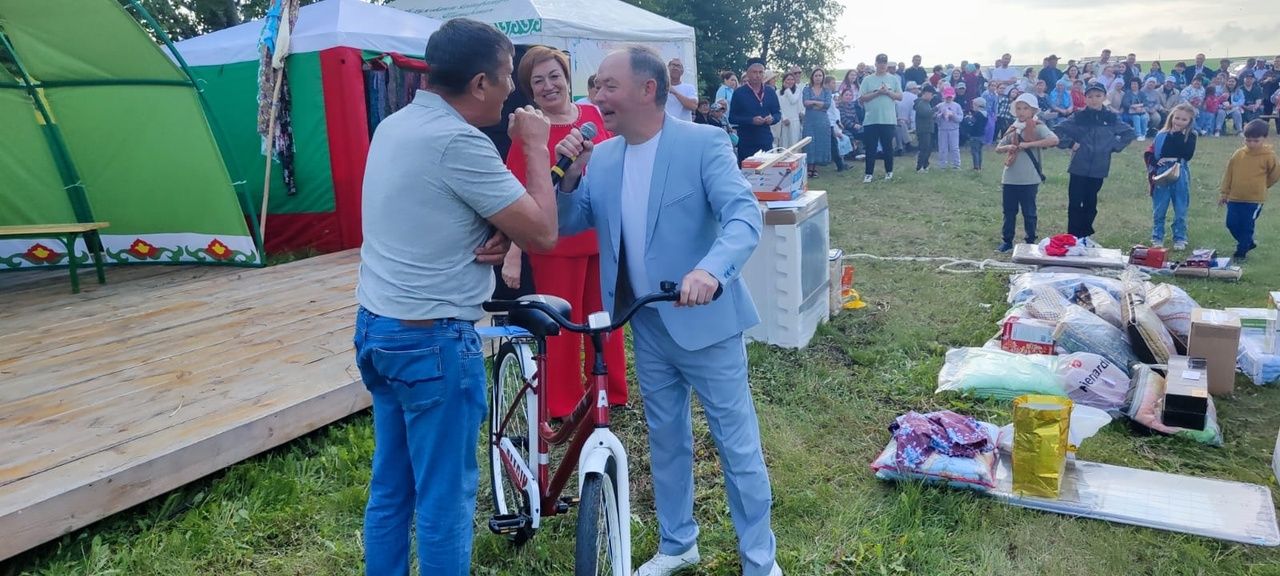 Югары Тәкермән җирлеге «Минзәлә»- «Мензеля» газетасы мөхәрриятенең бүләгенә лаек булды
