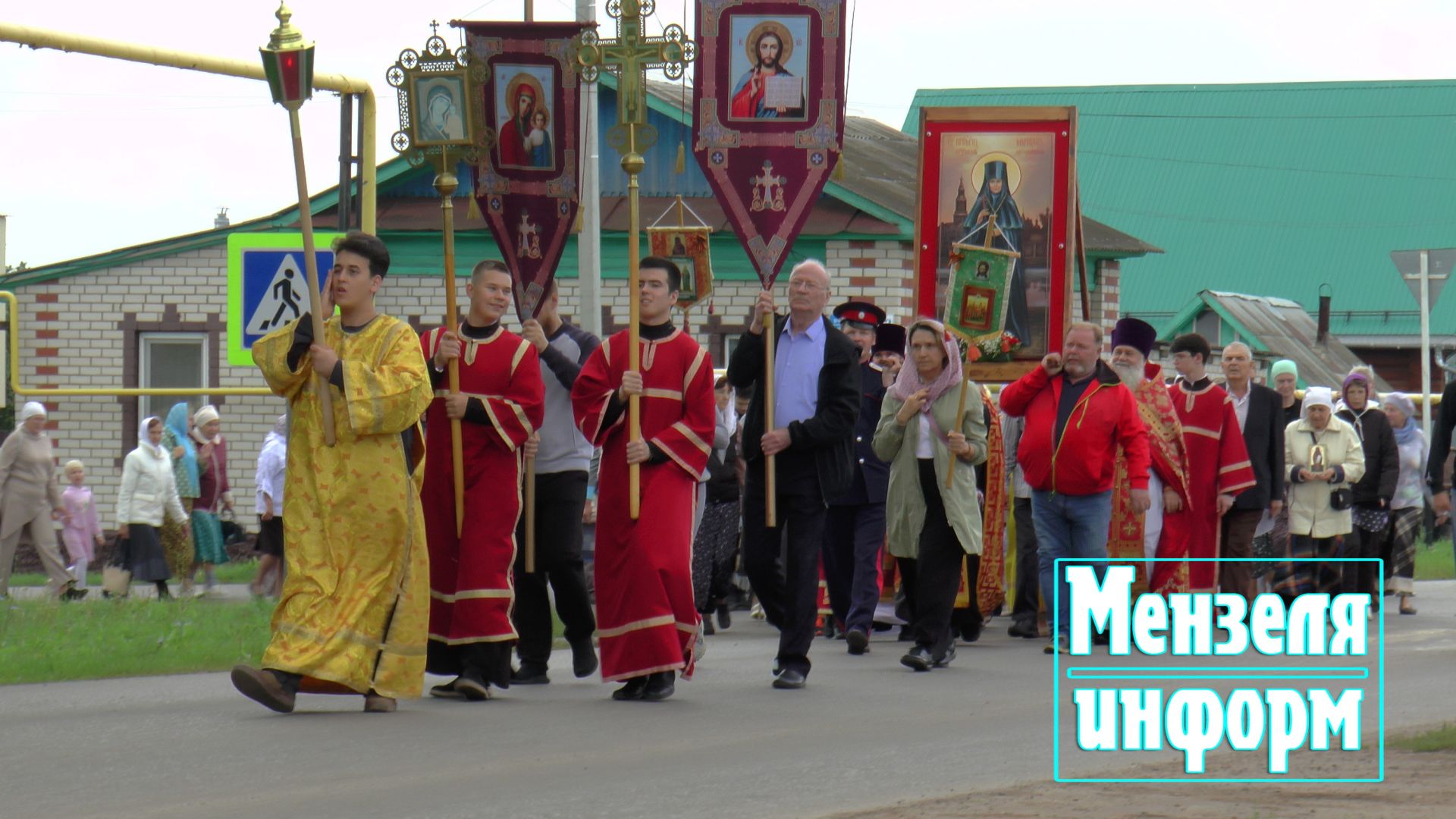 В Мензелинске в День памяти преподобномученицы Маргариты прошло праздничное богослужение и крестный ход