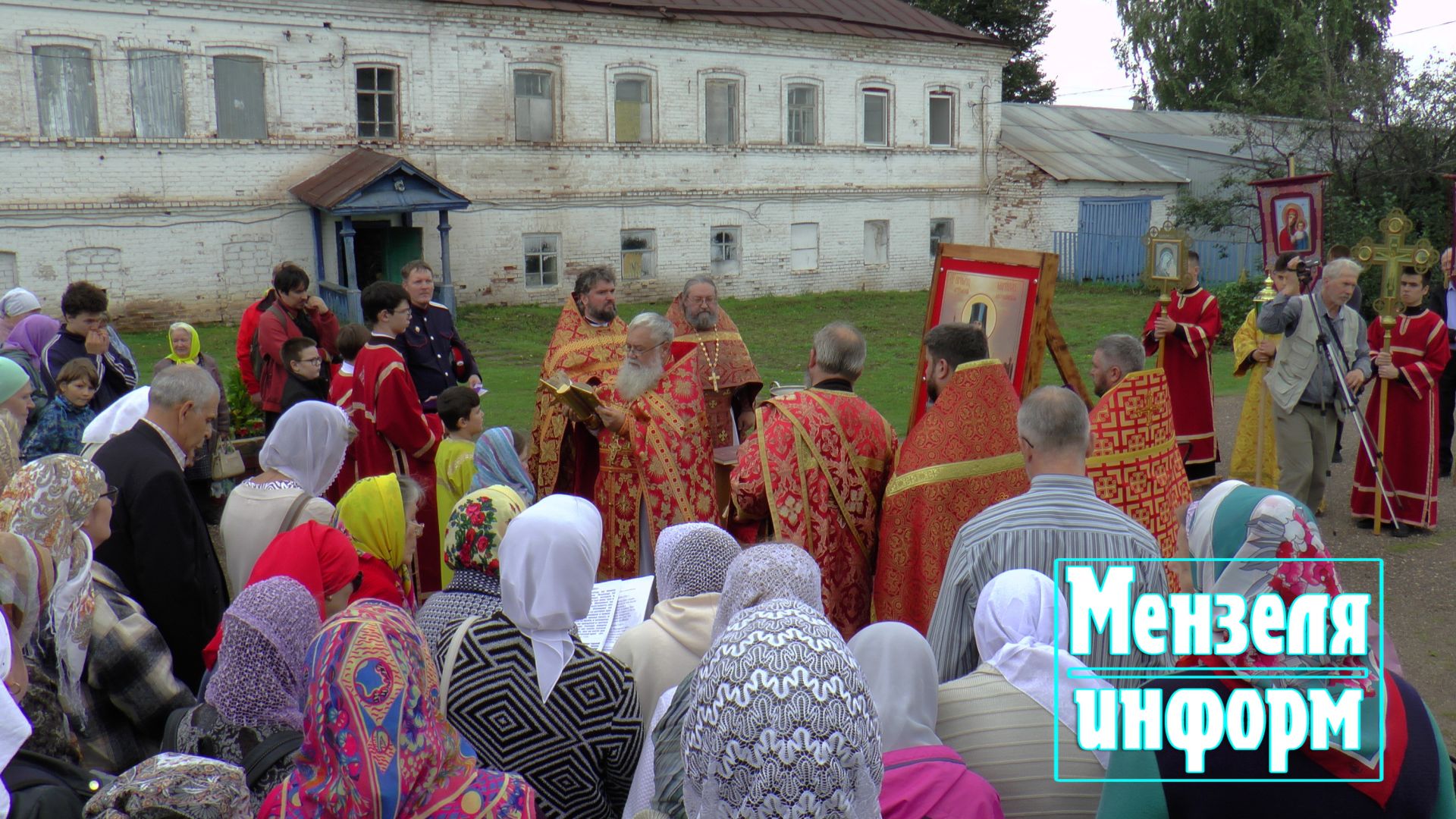 В Мензелинске в День памяти преподобномученицы Маргариты прошло праздничное богослужение и крестный ход