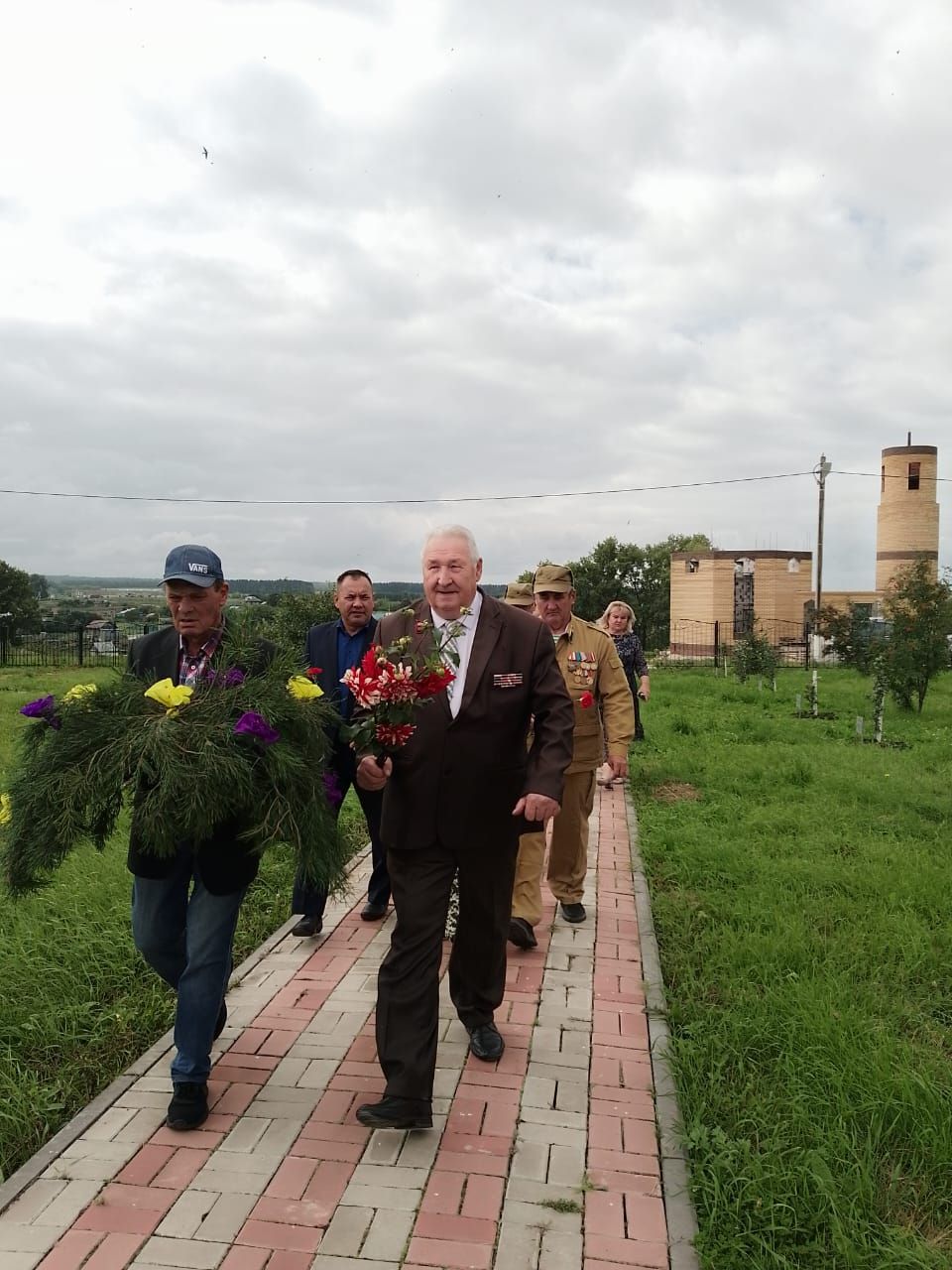 На Аллее Памяти вновь встретились ветераны