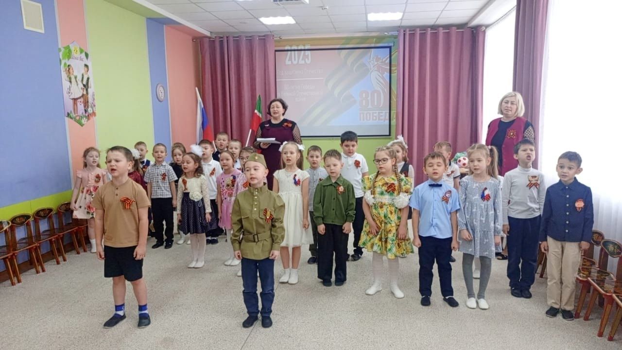 В детском саду № 8 «Солнышко» прошла торжественная церемония открытия Года защитника Отечества