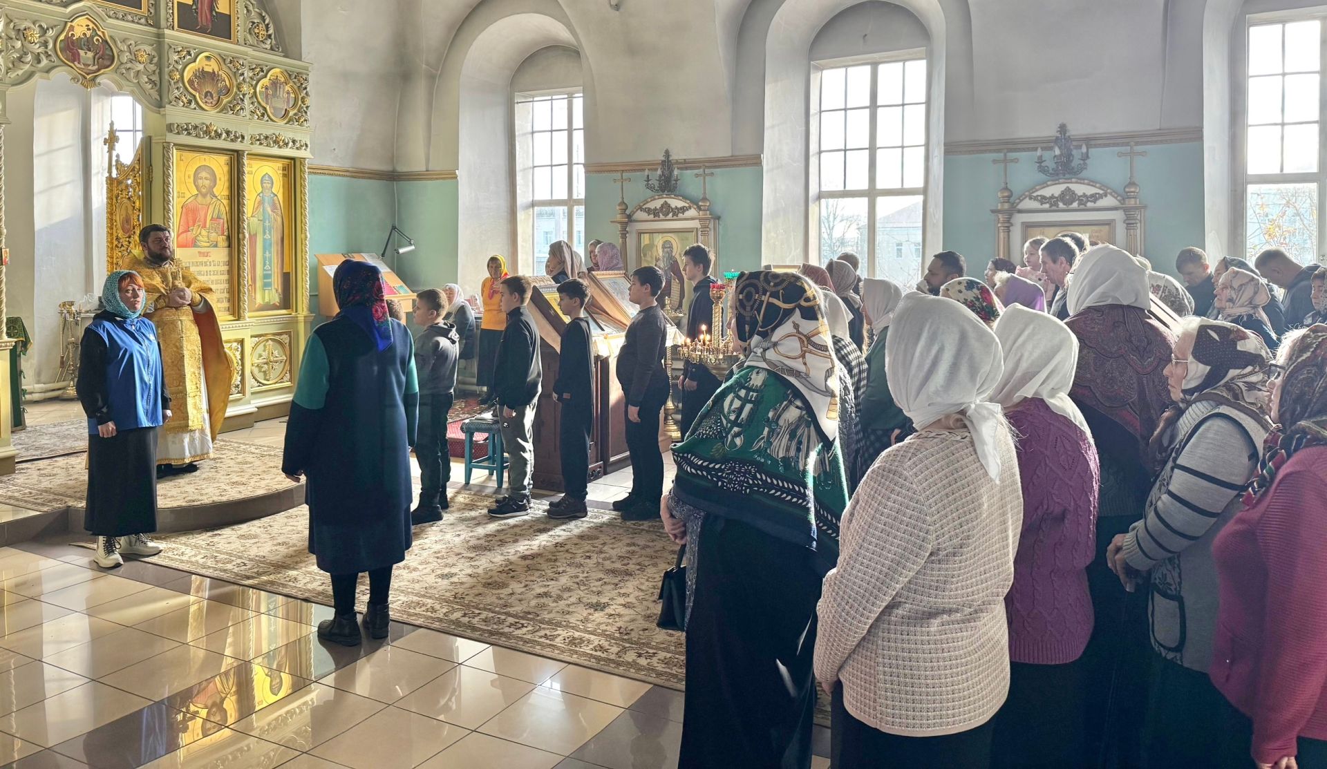 В Никольском соборе Мензелинска почтили память жертв ДТП
