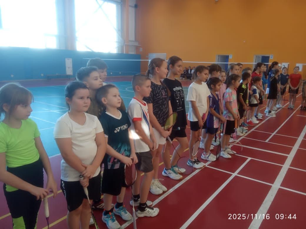 Кира Юдина стала первой на зональных соревнованиях по бадминтону