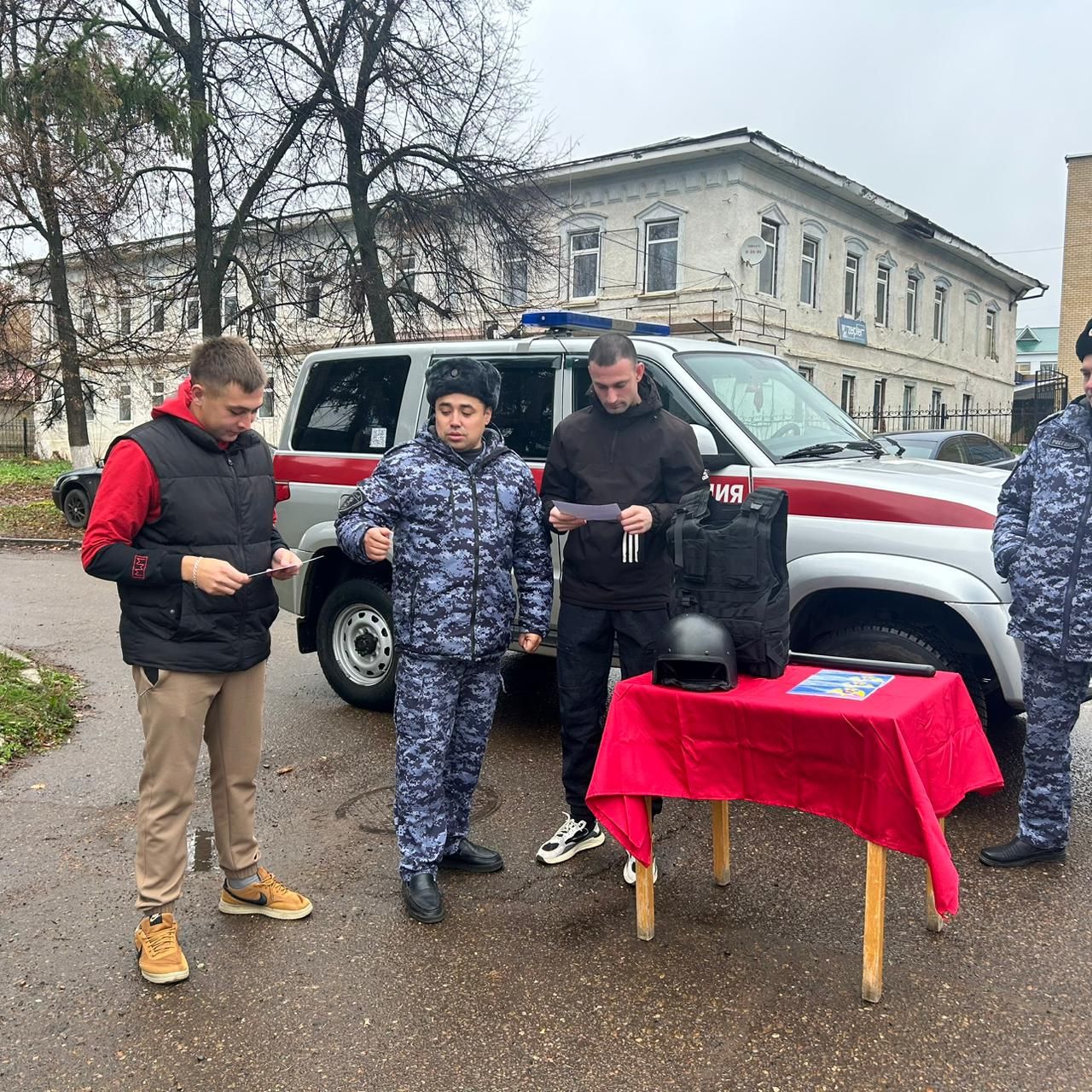 Мензелинцам рассказали о службе во вневедомственной охране Росгвардии