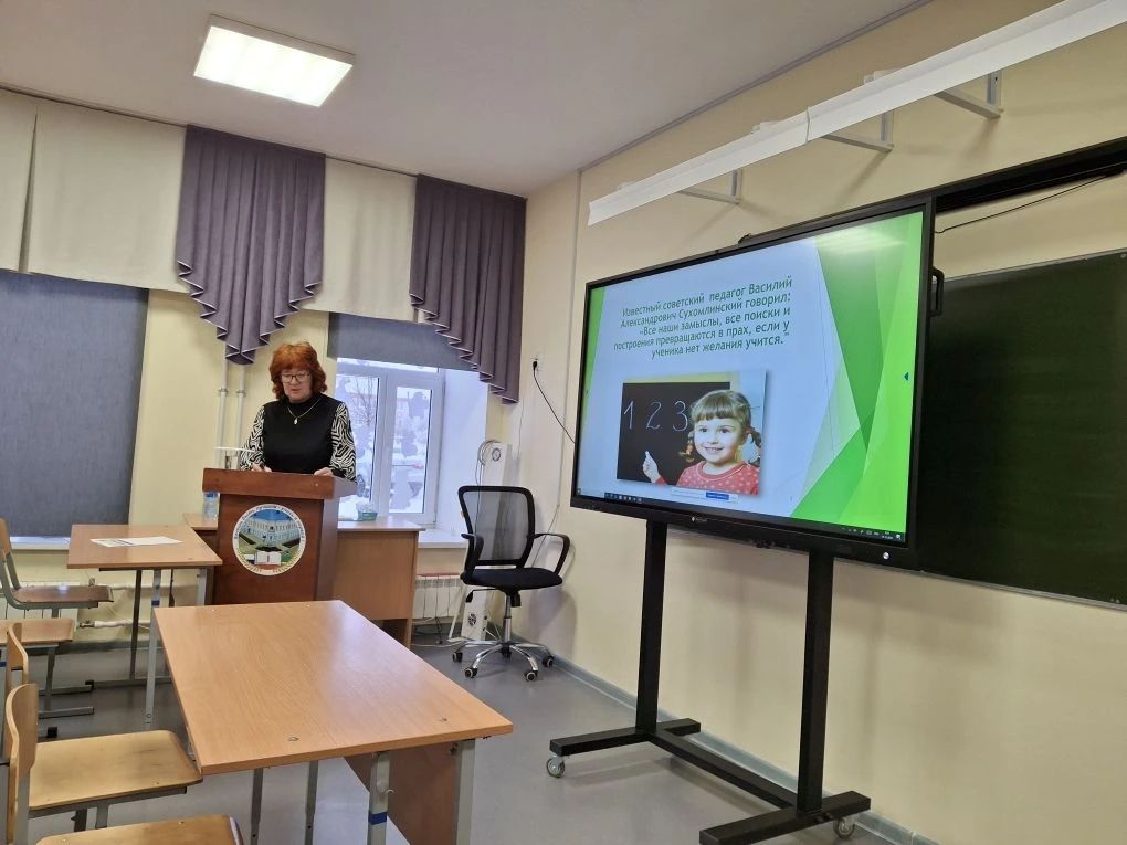 Ключи к успеху : В Мензелинске прошел зональный семинар по русскому языку и литературе