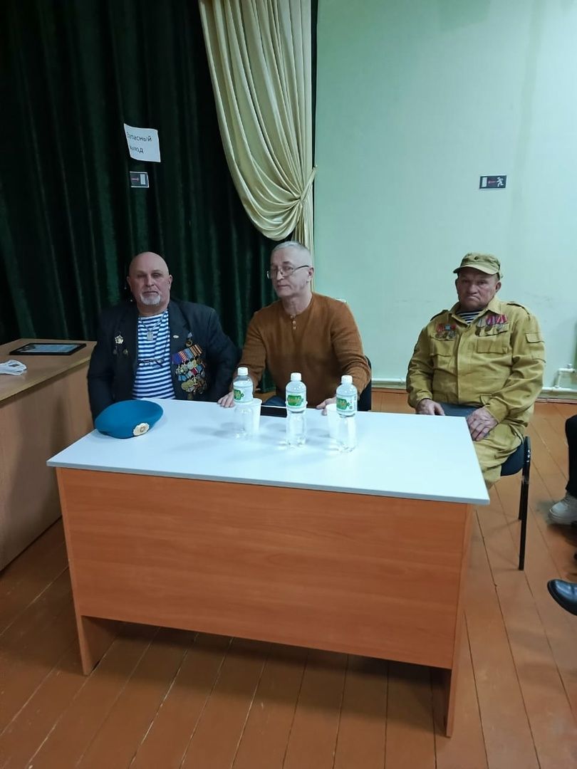 В Калмурзинском сельском клубе состоялась встреча с афганцами
