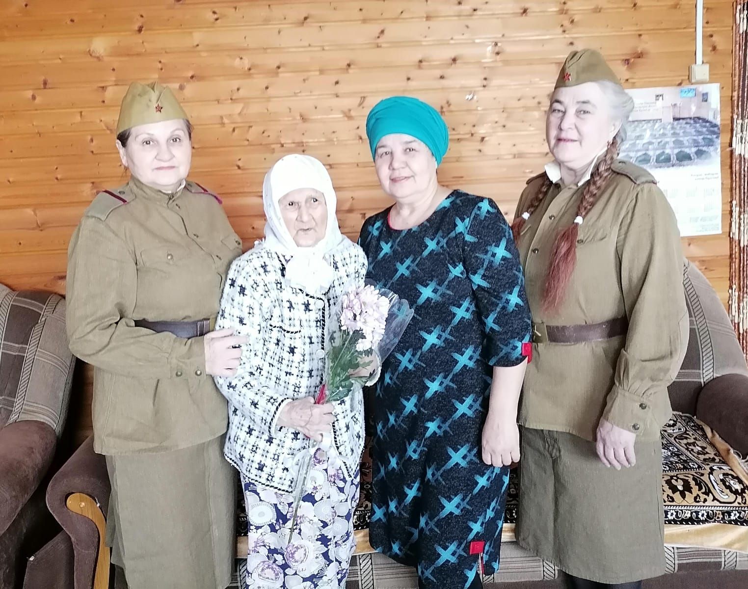 Ветеранам тыла, проживающим в Бикбуловском сельском поселении, вручены юбилейные медали