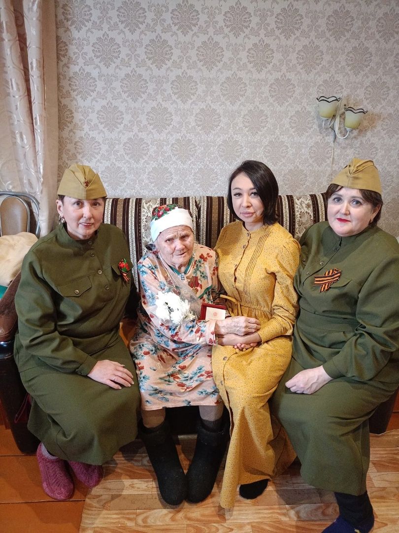 В Урусовском сельском поселении ветеранам вручили медали в честь 80-летия Победы
