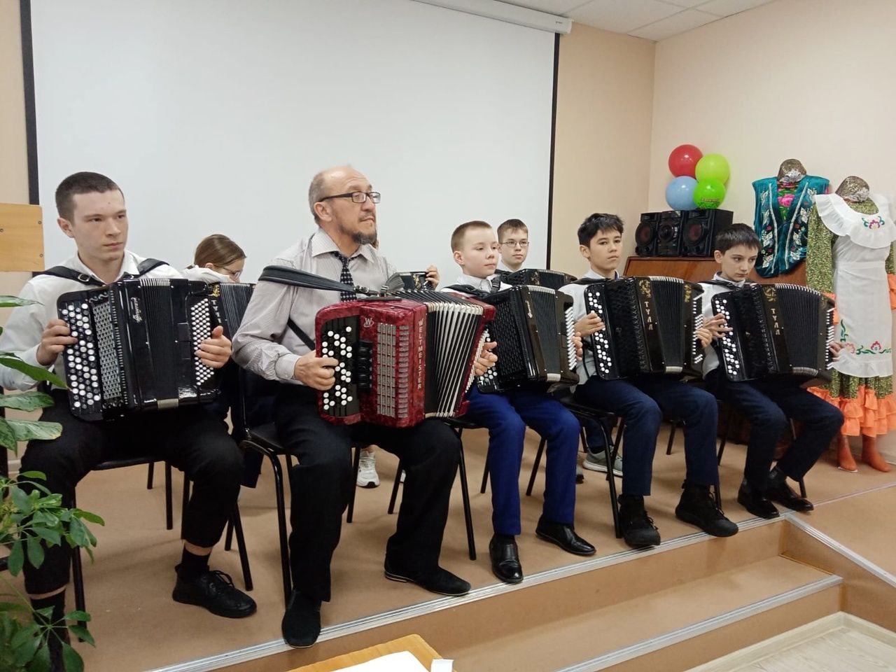 Показали патриотический концерт