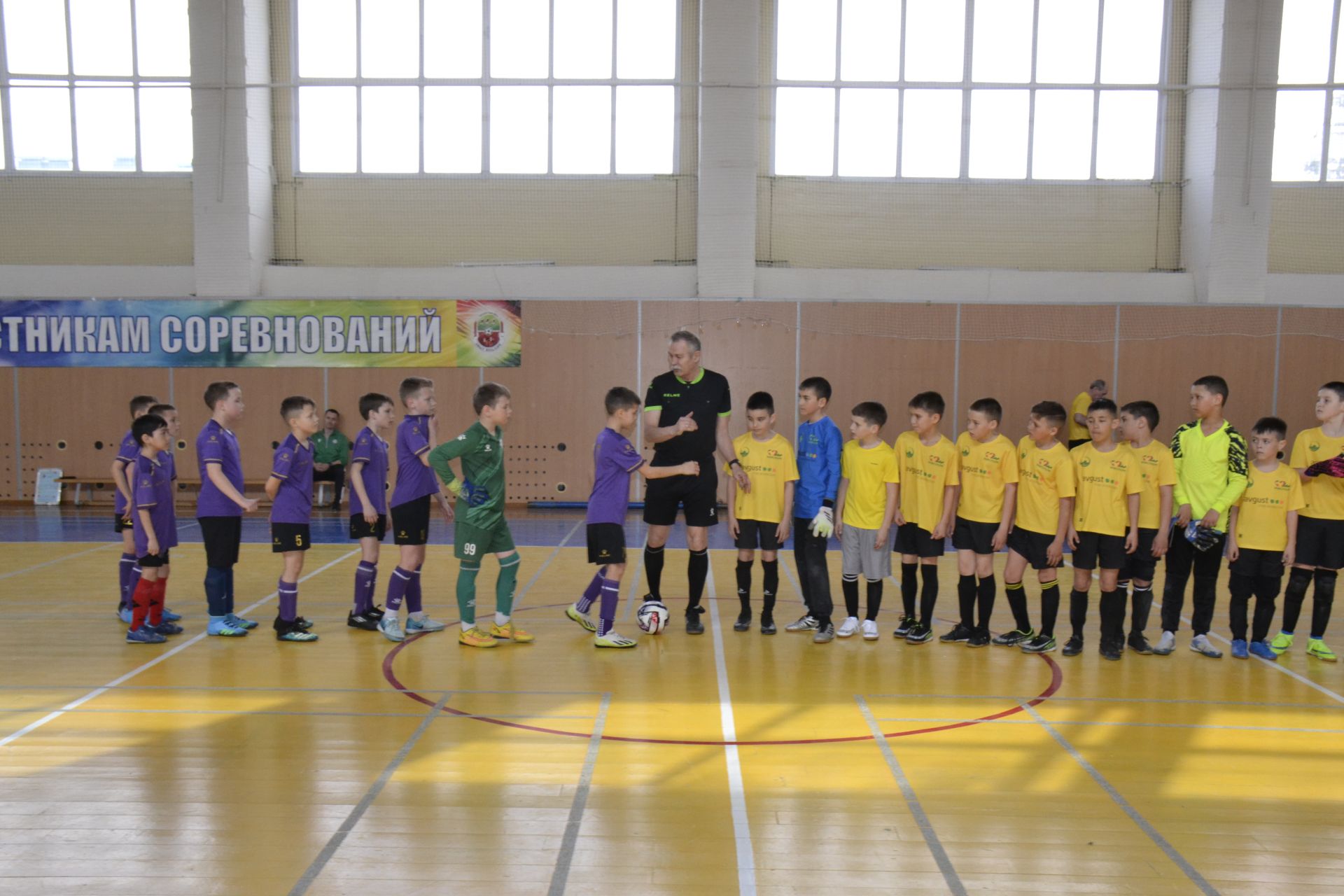 Рустем Саранов выставил две команды футболистов на финал чемпионата