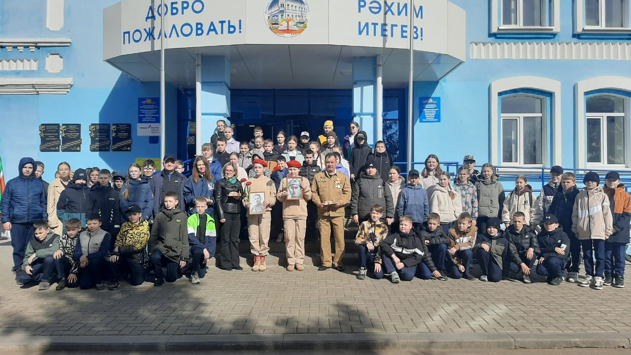 Учащиеся средней школы №1 почтили память Героев Советского Союза