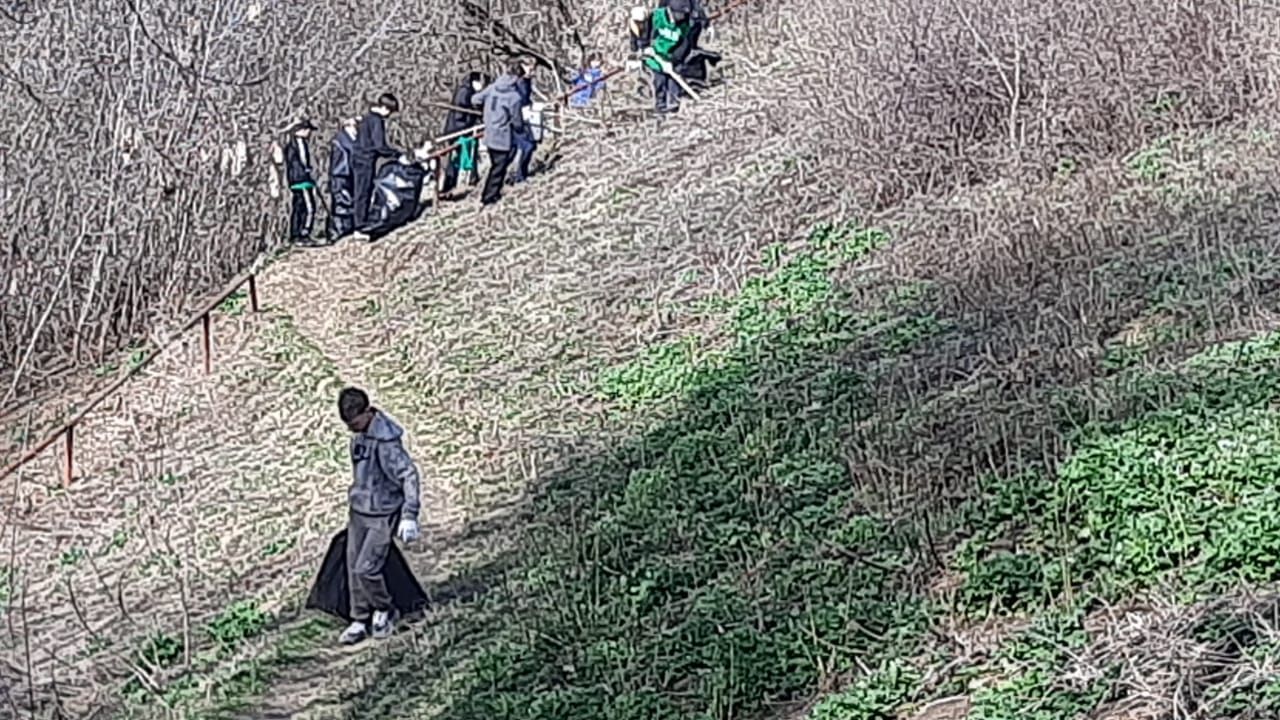 На роднике Кучканка прошел городской субботник
