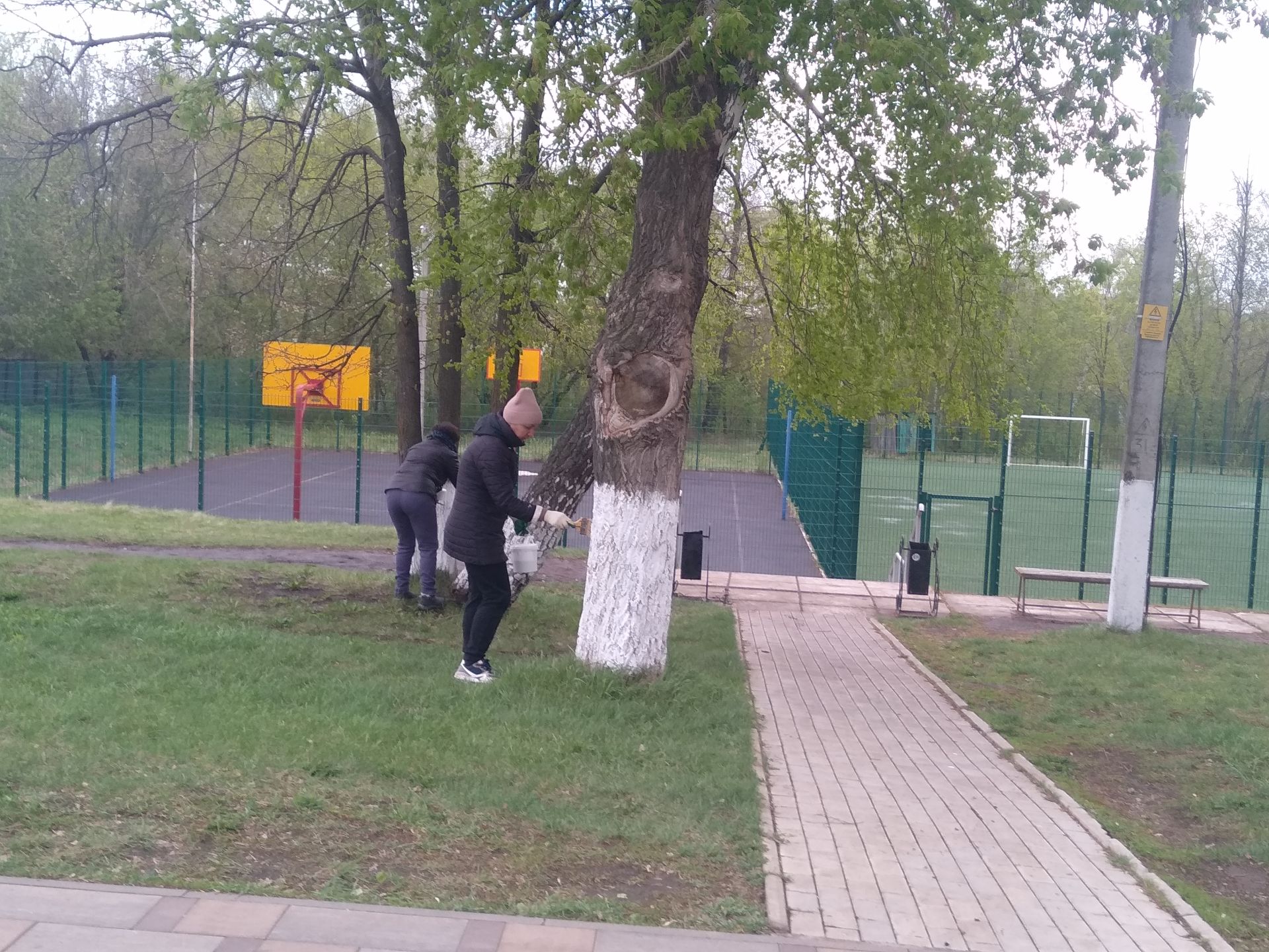 1 Мая в Мензелинске отпраздновали субботником на свежем воздухе