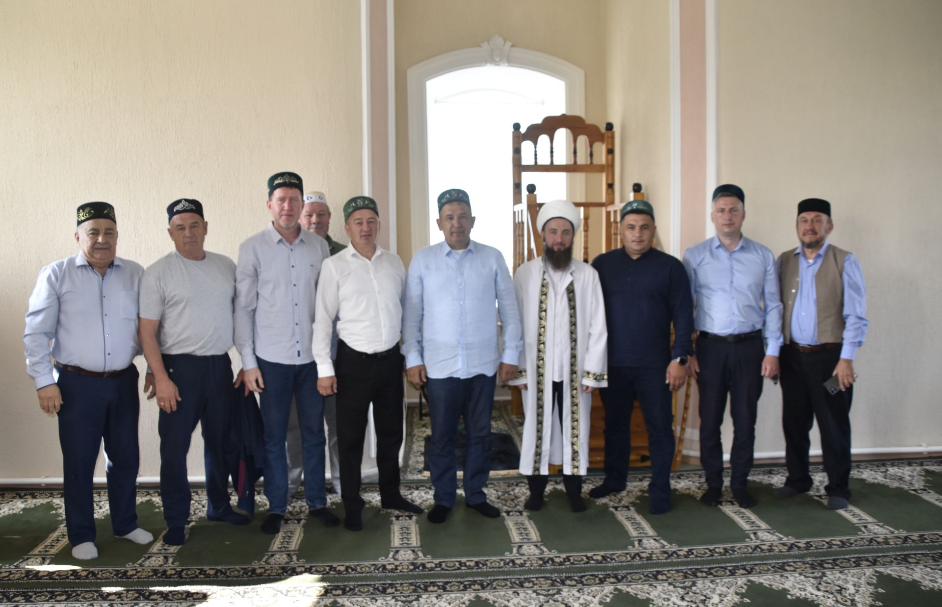 Мусульмане Мензелинска прочитали намаз в честь Курбан-байрам