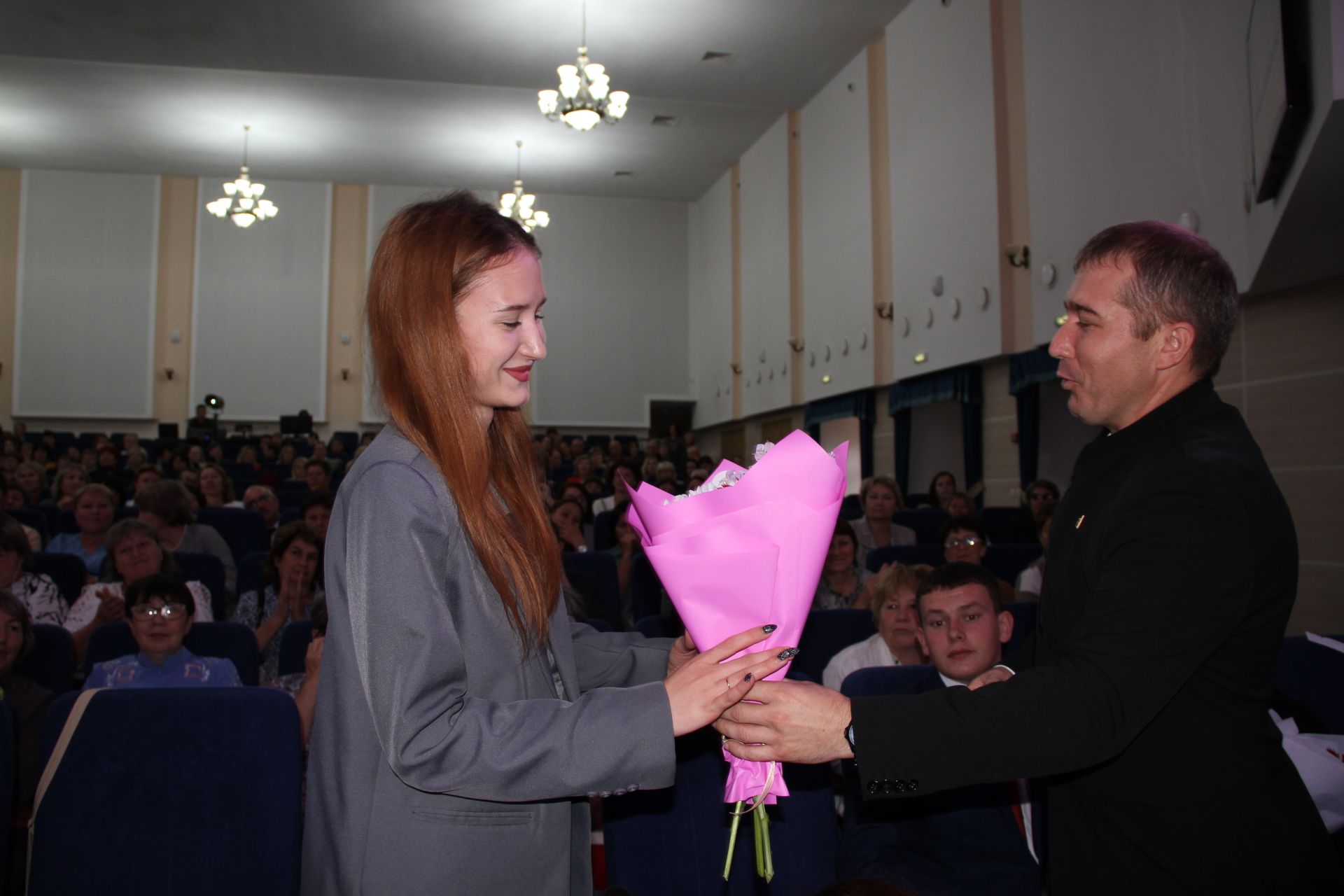 В учебные заведения района пришли 8 молодых специалистов