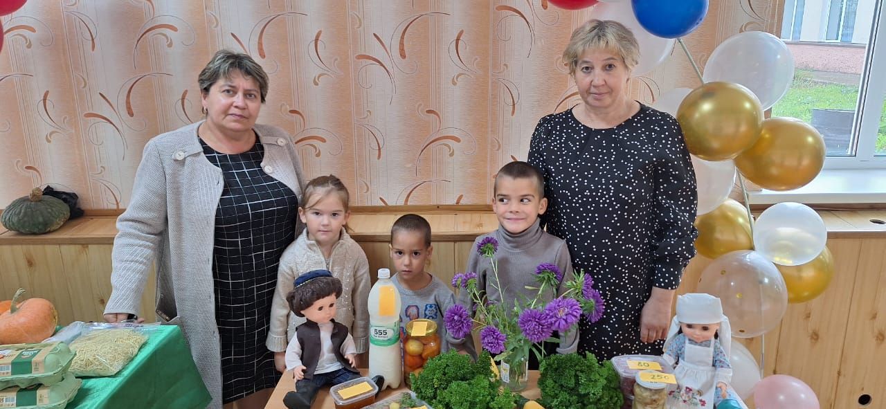 В Кадряковской школе провели благотворительную ярмарку
