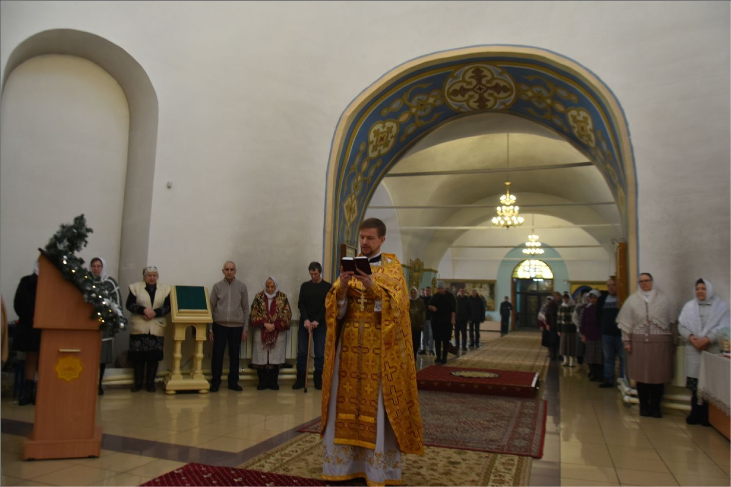 Епископ Гавриил совершил Божественную литургию в Мензелинске